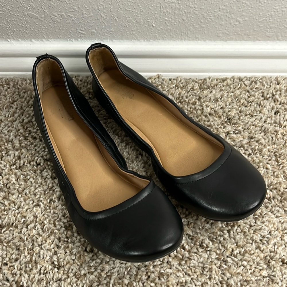 Black ballet flats size 8